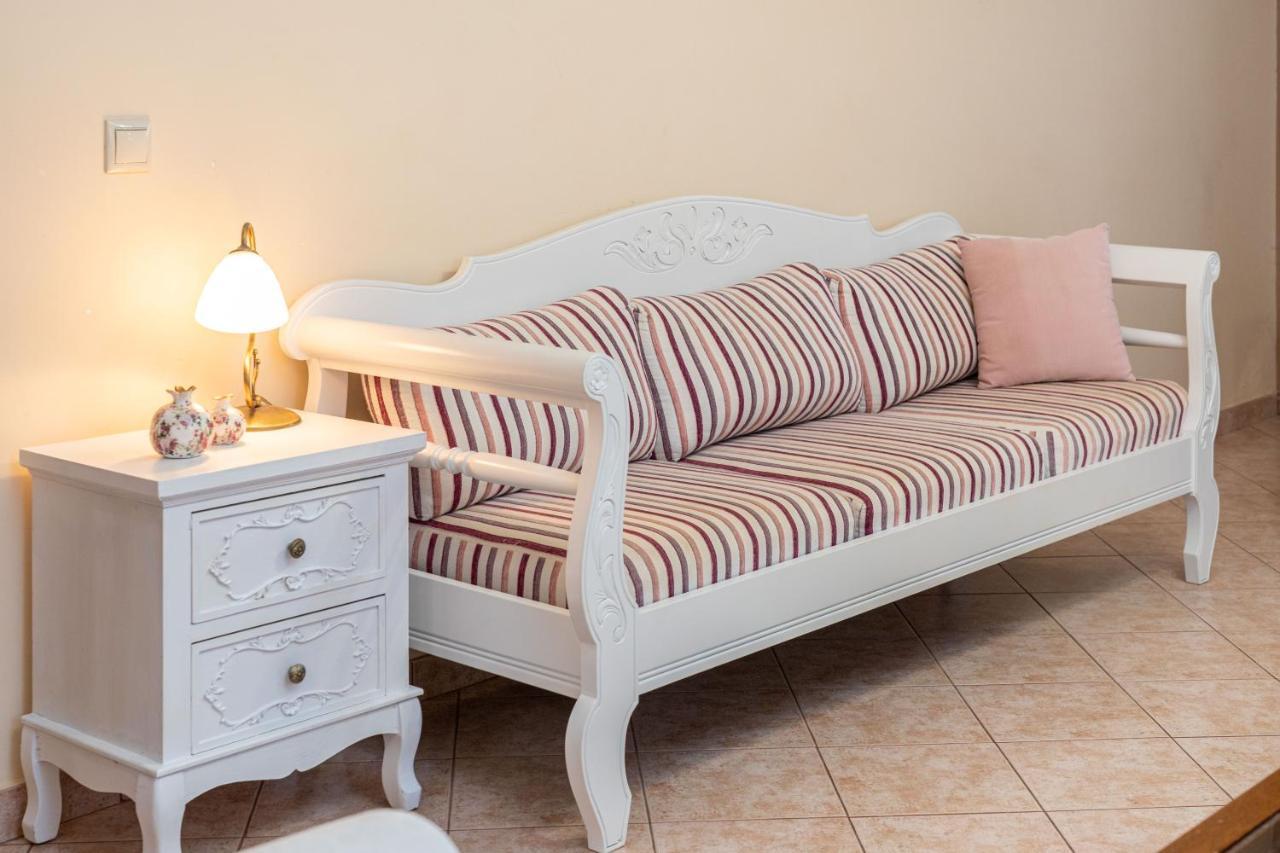 Artemis Superb 2 Bedroom Apartment 700 M Away From The Beach Minia エクステリア 写真