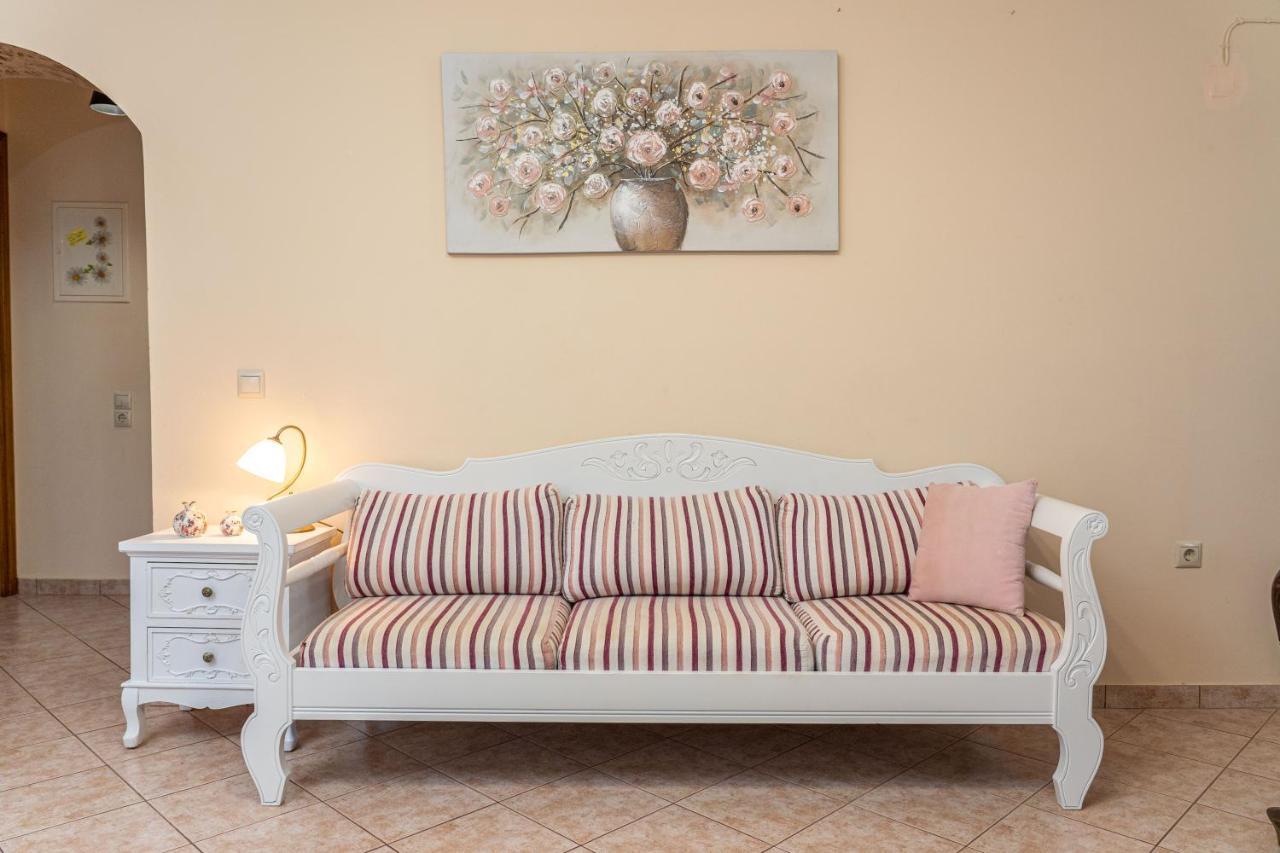Artemis Superb 2 Bedroom Apartment 700 M Away From The Beach Minia エクステリア 写真